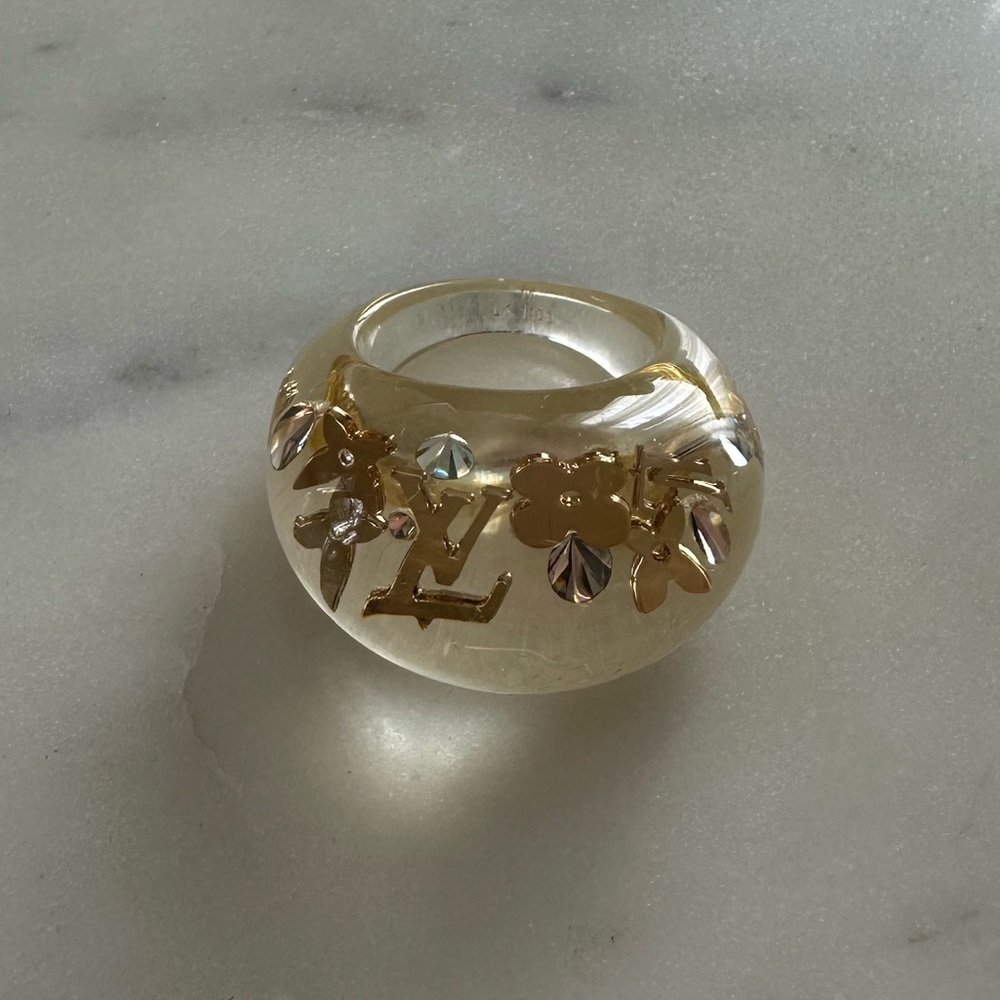 Louis Vuitton Resin & Crystal Inclusion Dome Band Ring. Size 6